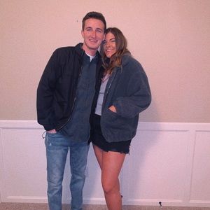 Meet your Posher, Courtney